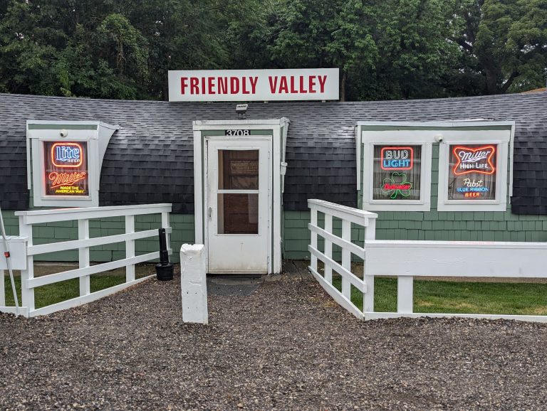 24847 friendly valley tavern 768x578