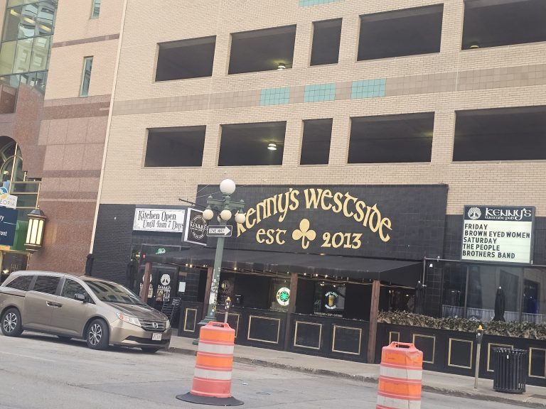 24863 kennys westside pub 768x576