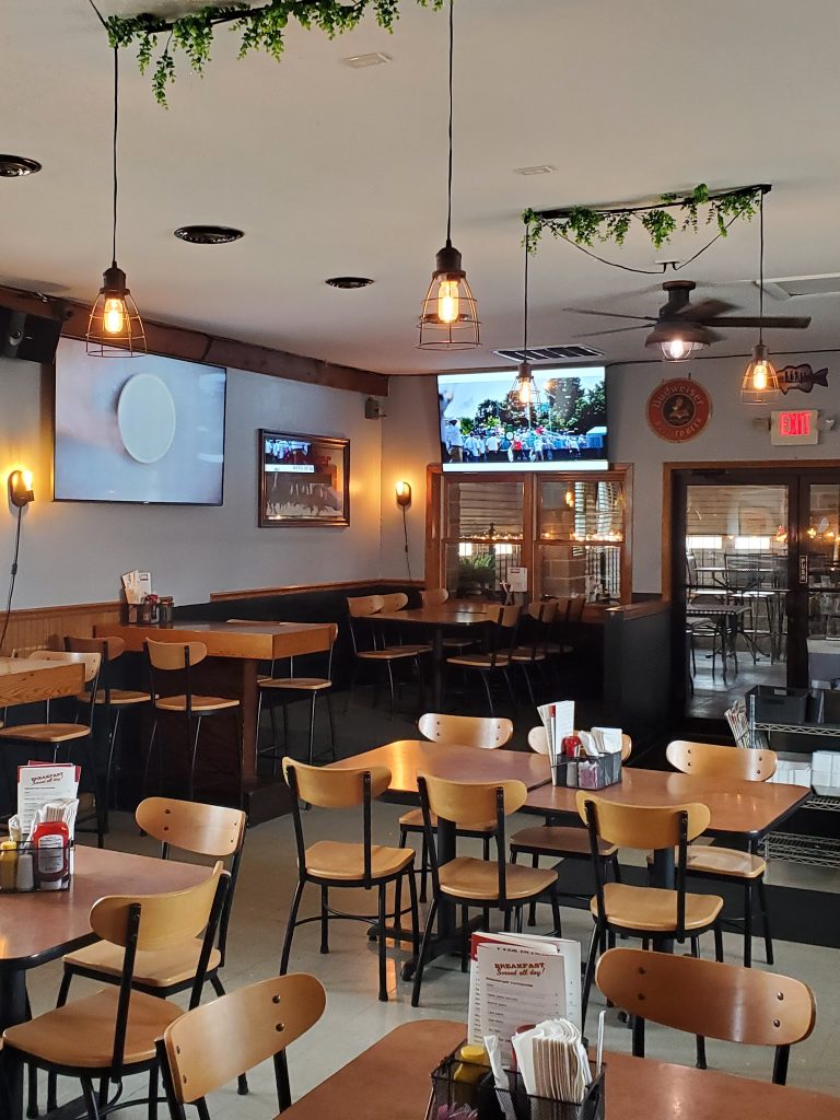 24892 last chance bar grill 768x1024