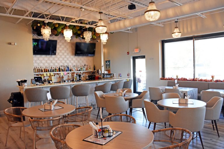 24894 the queen of squash 768x512