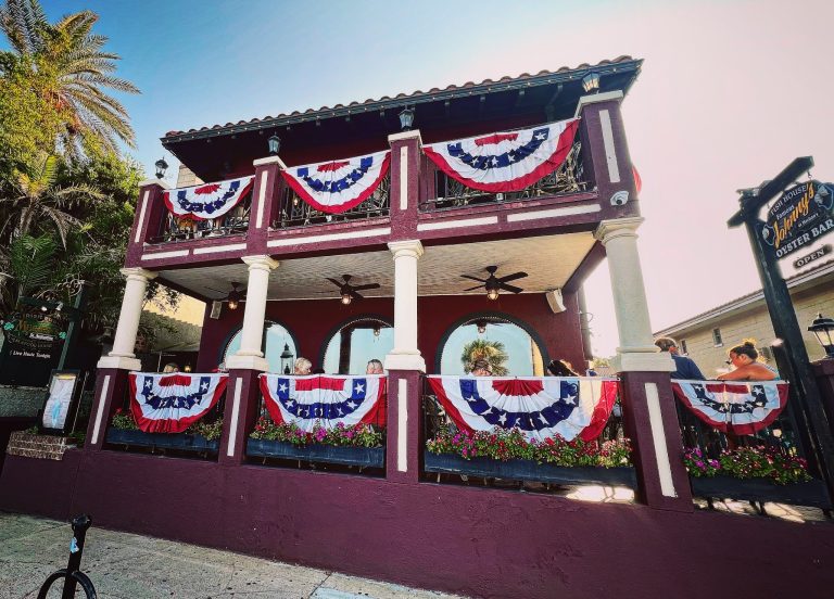 24915 meehans irish pub seafood house 768x552