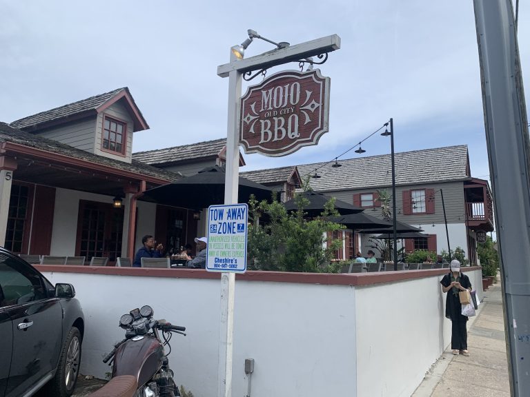 24982 mojo old city bbq 768x576