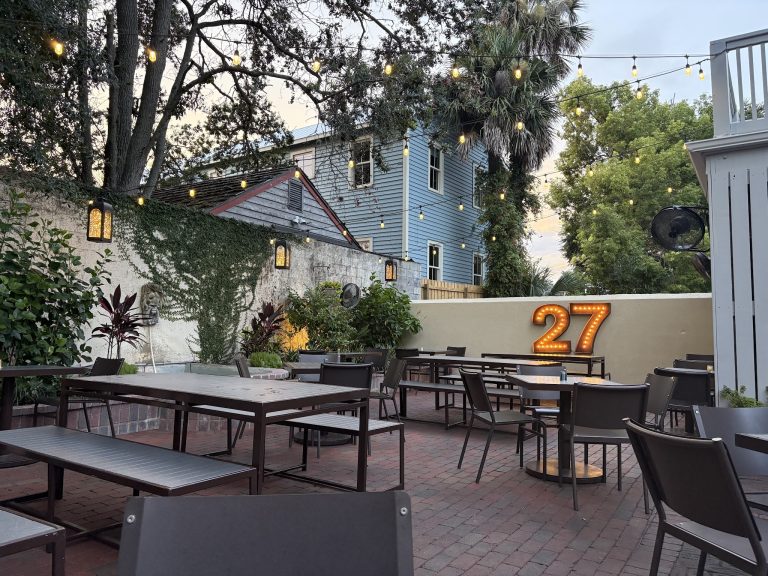 25038 catch 27 768x576