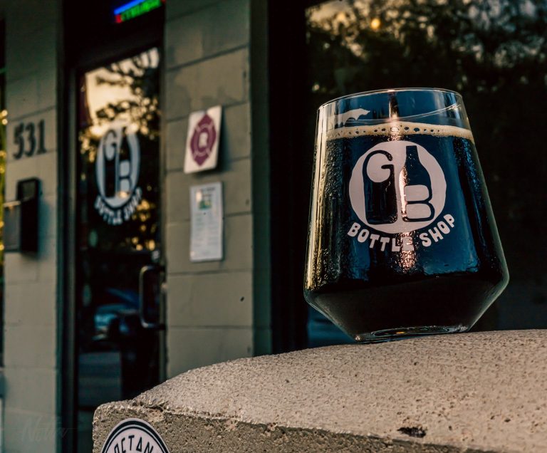 25125 gb bottle shop tasting bar 768x636