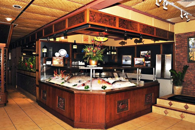 25164 crab fin restaurant 768x512