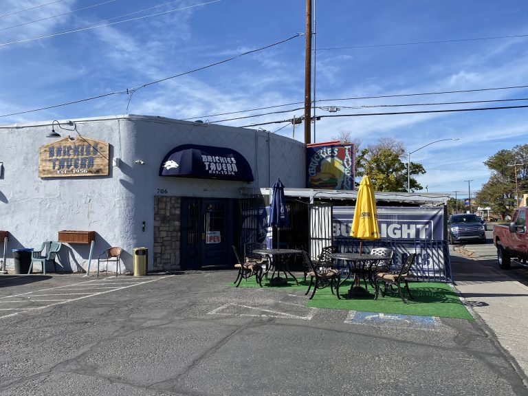 25176 brickies tavern 768x576