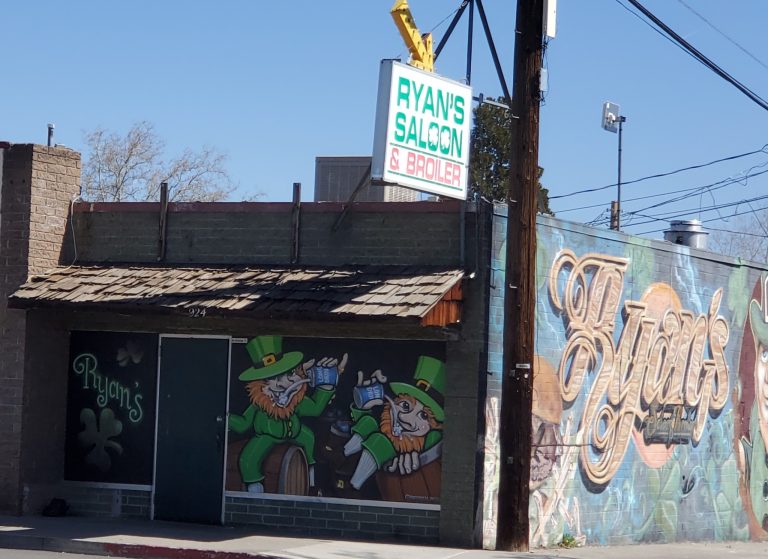 25251 ryans irish saloon 768x559