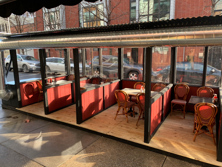 25393 cafe la maude 768x576