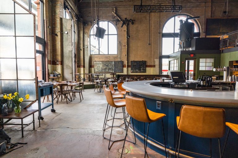 25451 fringe bar 768x512