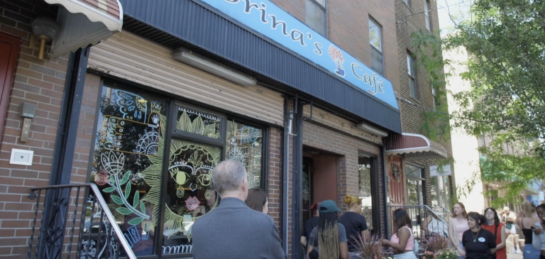 25453 sabrinas cafe 768x365