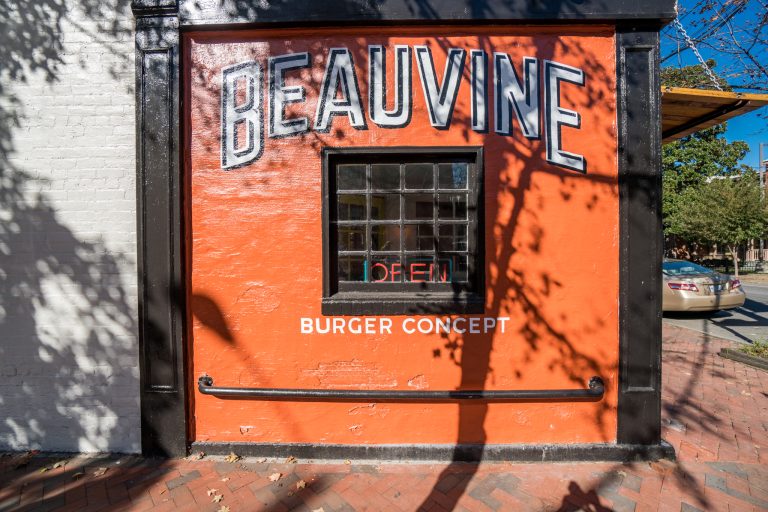 25489 beauvine burger concept 768x512