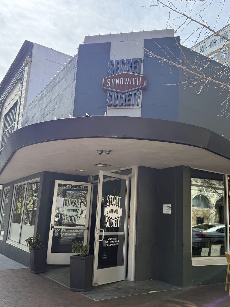 25495 secret sandwich society 768x1024