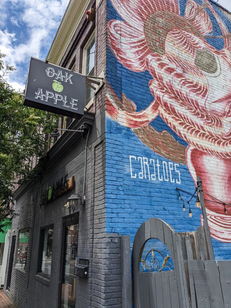 25524 oak apple bbq 768x1024