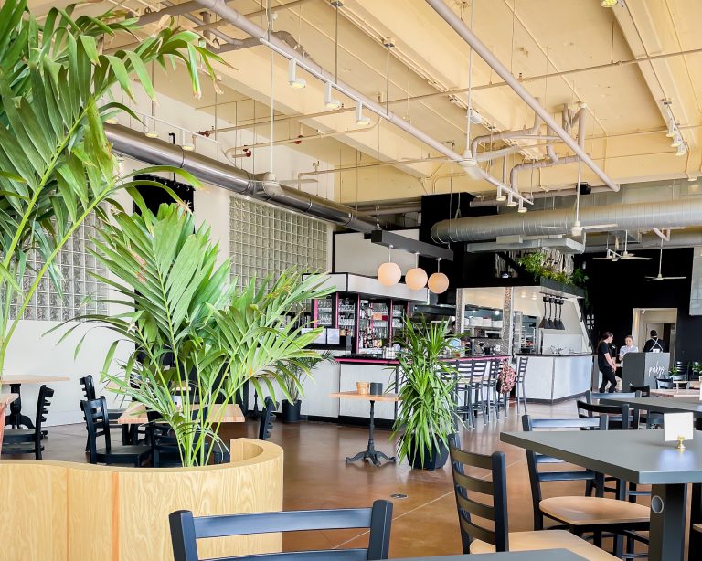 25528 pinkys 768x614