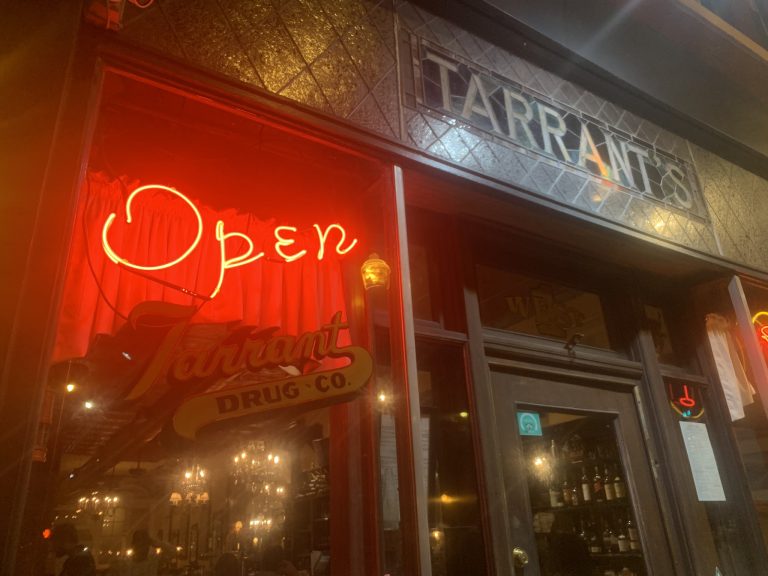 25563 tarrants cafe downtown 768x576