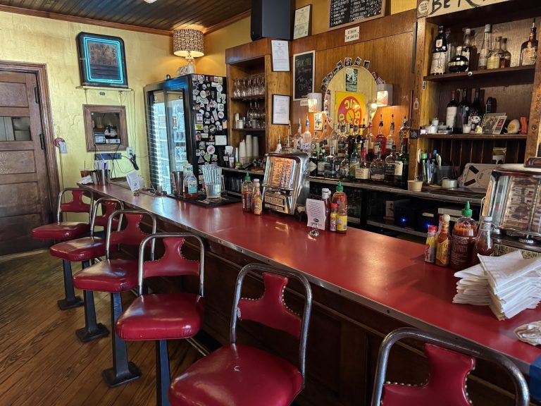 25569 millies diner 768x576