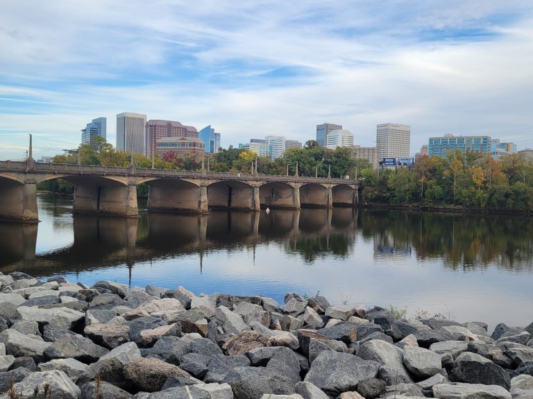 25659 floodwall park 768x576