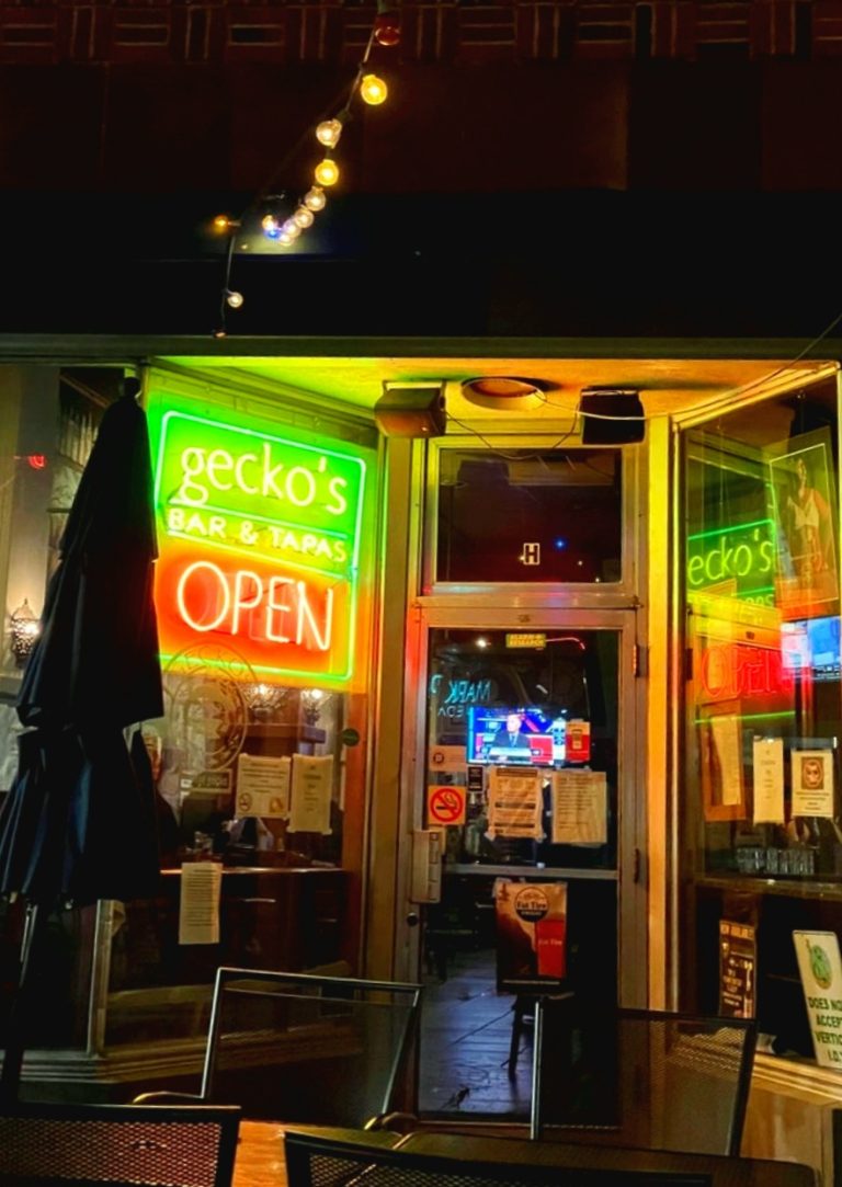 25815 geckos nob hill 768x1083