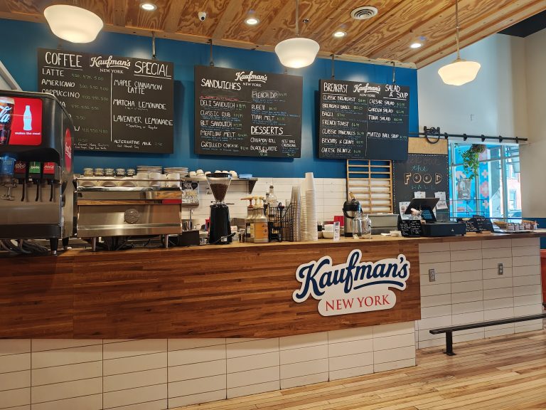 25854 kaufmans new york diner 768x576