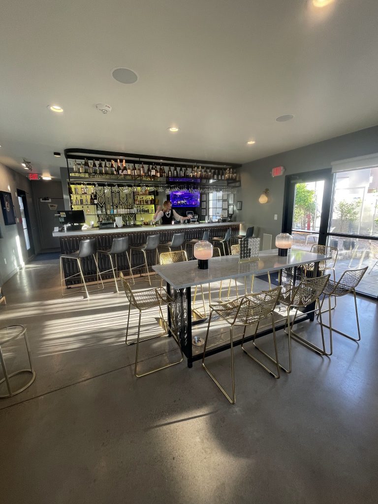 25870 momo lounge 768x1024