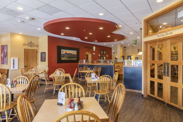 25876 sunnyside up breakfast and lunch cafe 768x512