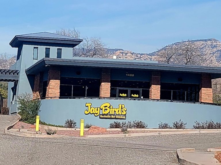 26009 jay birds sedona 768x576