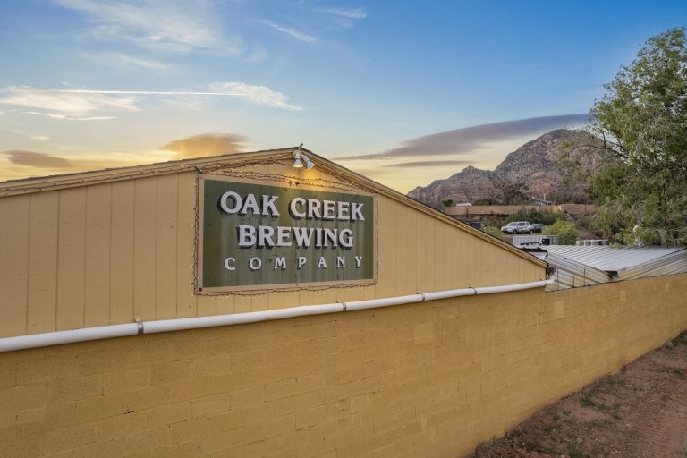 26019 oak creek brewing co 768x512
