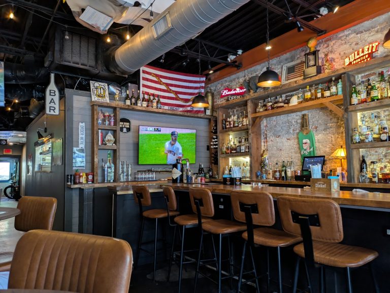 26074 foxs hole in the wall 768x577