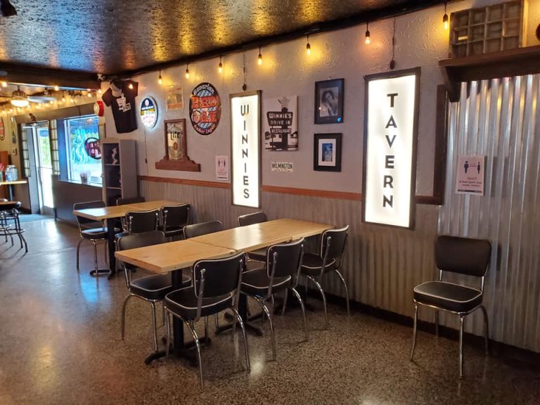 26097 winnies tavern 768x576