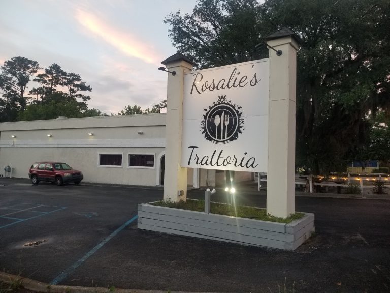 26160 rosalies trattoria 768x576