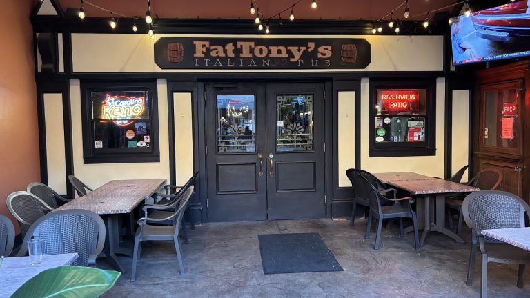 26192 fat tonys italian pub 768x432