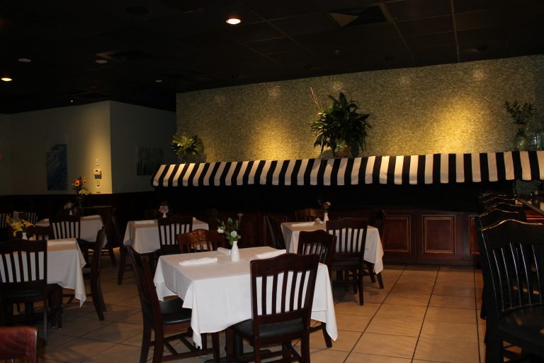 26197 brents bistro 768x512