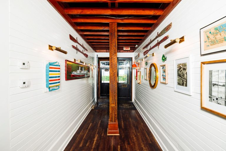 26234 elijahs oyster fish camp 768x512