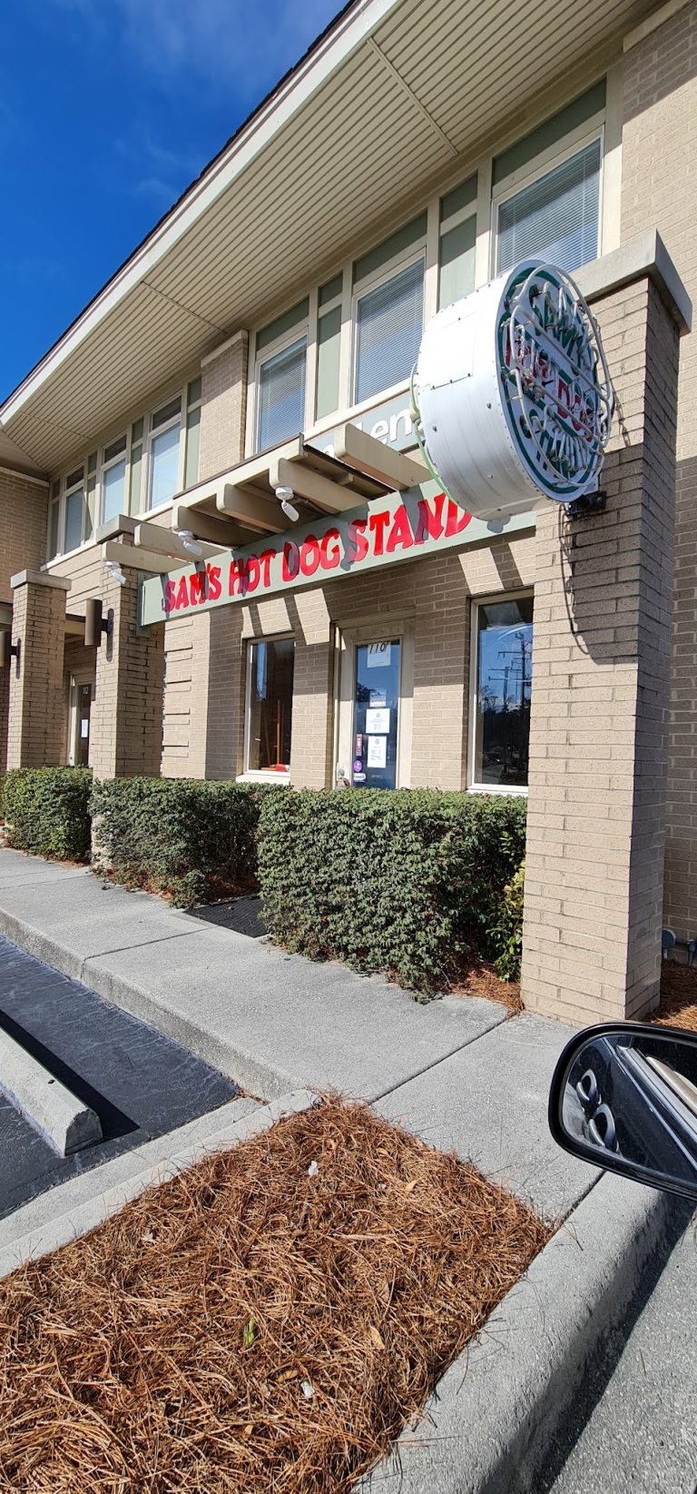 26278 sams hot dogs of oleander 768x1645