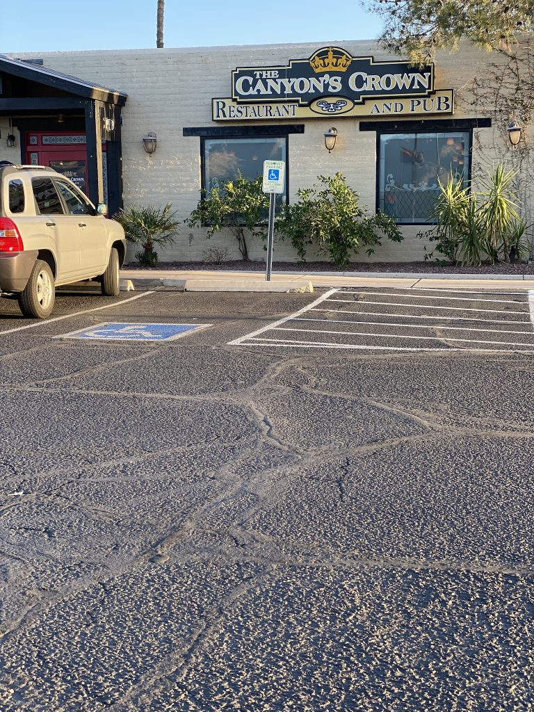 26315 the canyons crown restaurant pub 768x1024