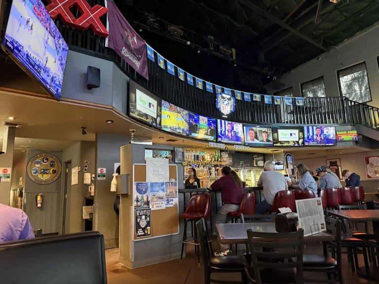 26389 rustys family restaurant sports grille 768x576