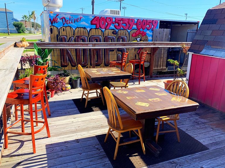 26620 koops bbq kitchen 768x576