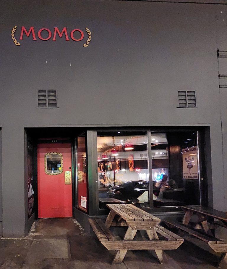 26664 momos 768x907